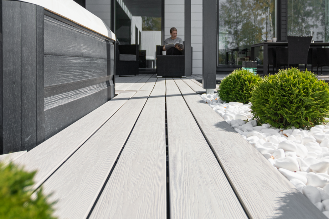 Podele terasă WPC UPM Piazza One, Silver Teak | Holver